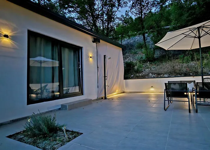 Apartment Meraki Kostrena - Hot Tub