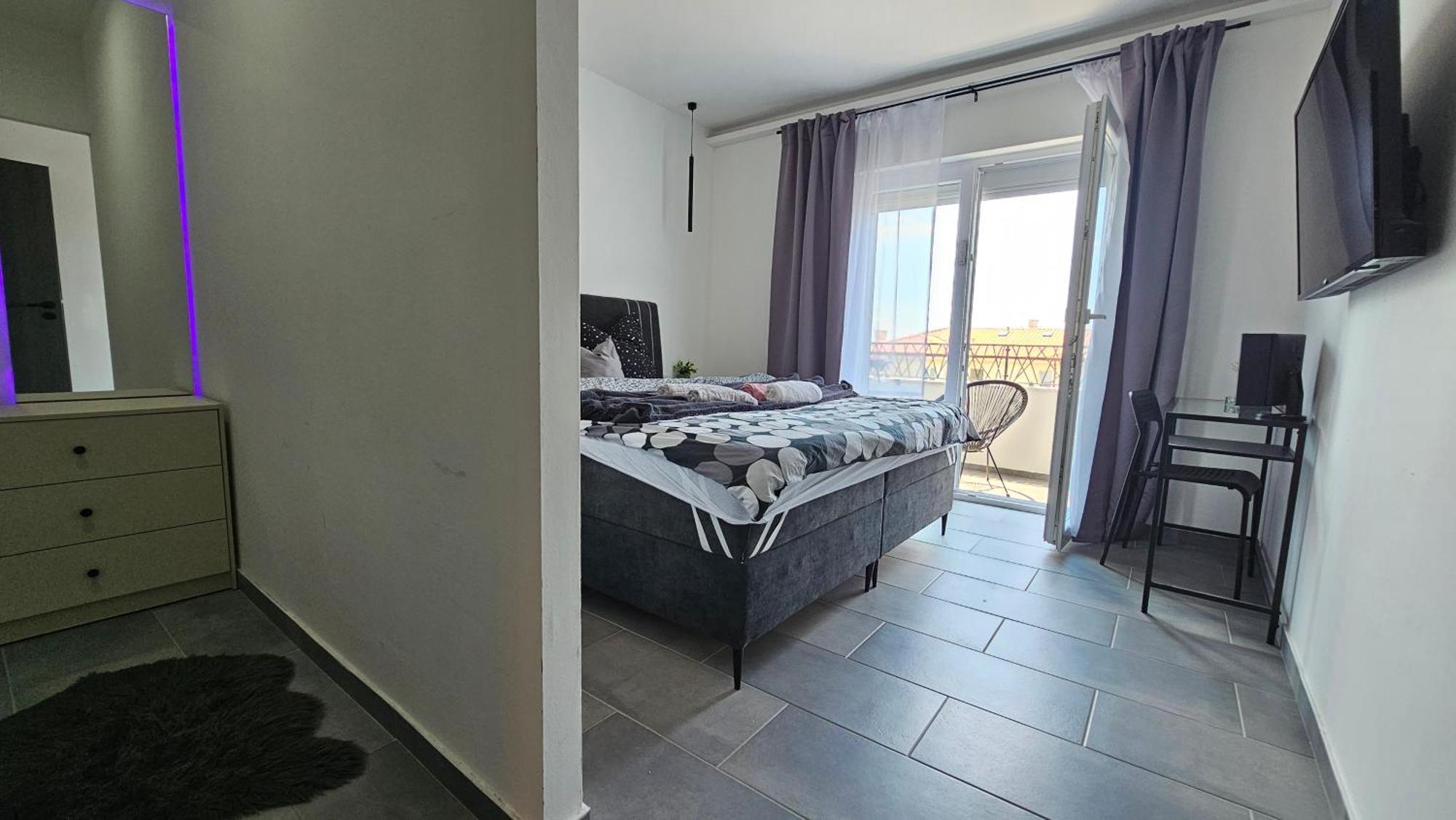 Meraki - Hot Tub Apartment *