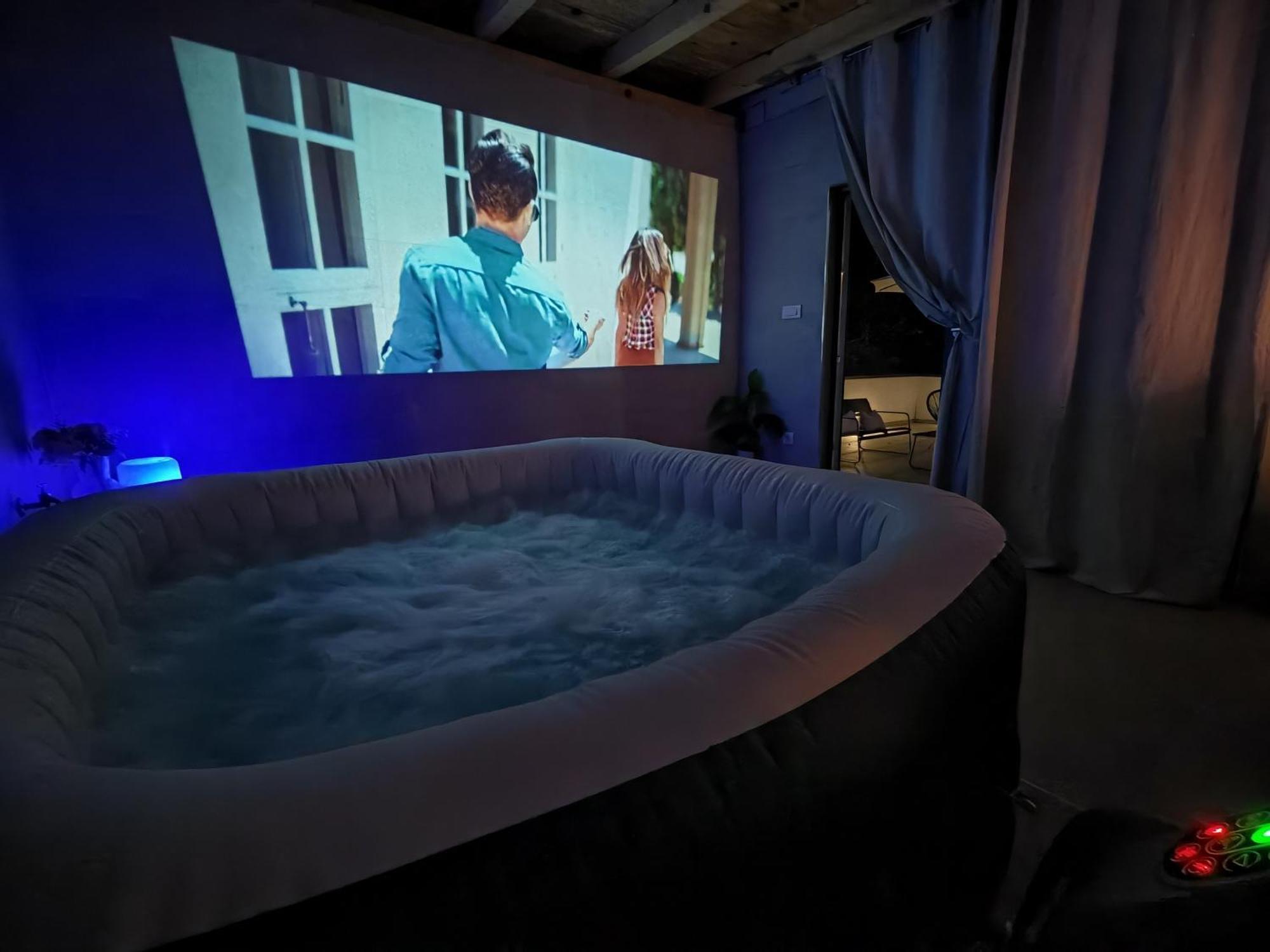 Meraki - Hot Tub Apartment